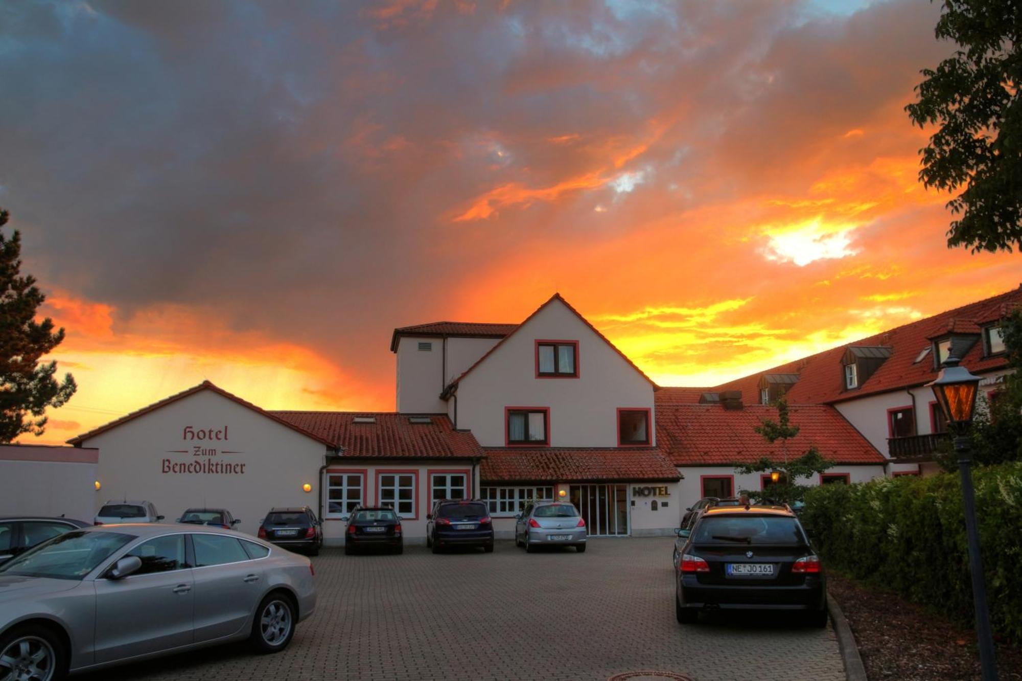 Flair-Hotel Zum Benediktiner Schwarzach am Main Exterior foto
